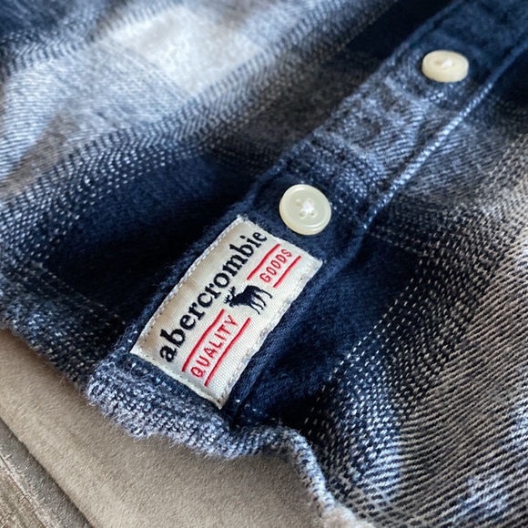 Boys Abercrombie Kids Flannel Plaid Button Shirts Twins - Set of 2 - Picture 5 of 11